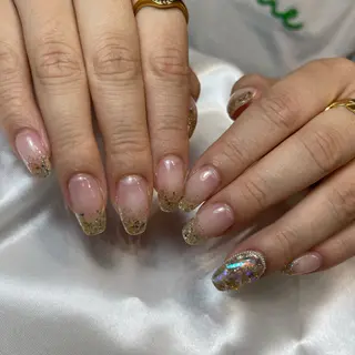 ミディアム salon de Tiara 碧のネイルデザイン
