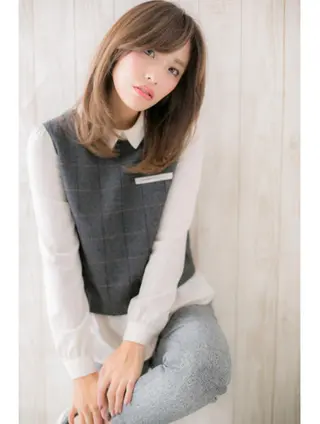 セミロング カラー motion所属・FUKUNAGA YUのヘアスタイル