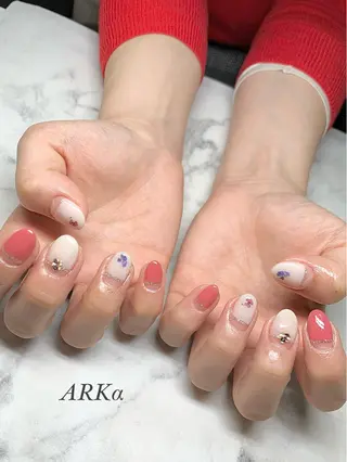 ミディアム ネイル Nailsalon ARKαのネイルデザイン