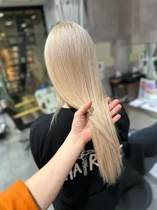 ロング カラー 難波ブリーチカラー 伊藤洋輝のヘアスタイル