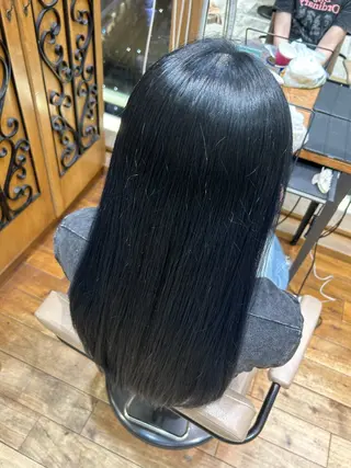 ロング カラー 和田 茉日琉のヘアスタイル