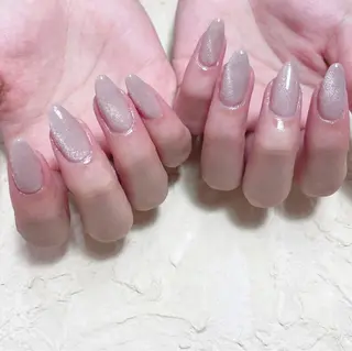 ネイル May.by Charme  Hのネイルデザイン