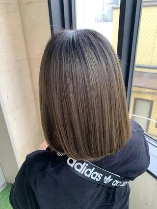 ミディアム ワタイショウタ 髪質改善✨眉毛サロンのヘアスタイル