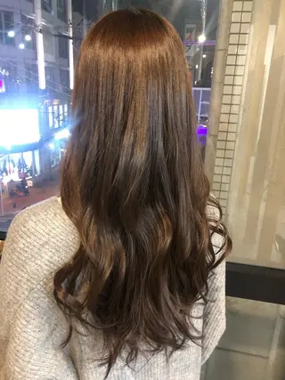 セミロング カラー 髪質改善&ブリーチ 伊勢 祐一郎のヘアスタイル