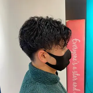 ショート パーマ メンズ 橋本 琉磨のヘアスタイル