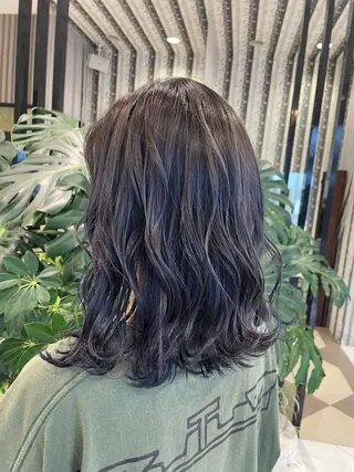 ミディアム カラー 石坂 瀬音のヘアスタイル