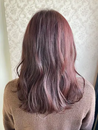 セミロング カラー ヒヨシ ルナのヘアスタイル