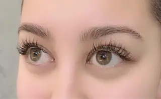 マツエク・マツパ 眉毛まつ毛専門店 uralogeのマツエク・マツパデザイン