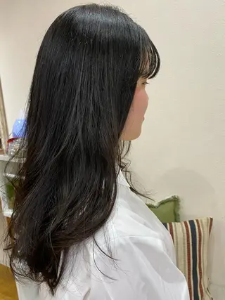 ロング カラー 佐治 梨乃のヘアスタイル