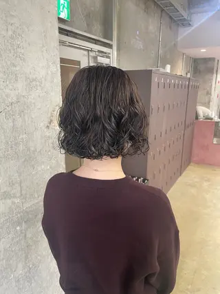 ミディアム 鈴木瑛里／ブロンド ベージュ／男女のヘアスタイル