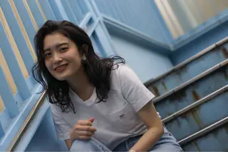 ミディアム カラー 長瀬遥姫❁⃘笹塚 インナーカラーのヘアスタイル