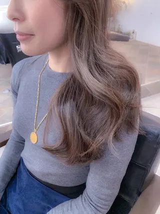 セミロング カラー BOX mico.のヘアスタイル