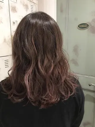 カラー 嶋村夏実🌼レイヤー 🌸白髪ぼかしのヘアスタイル