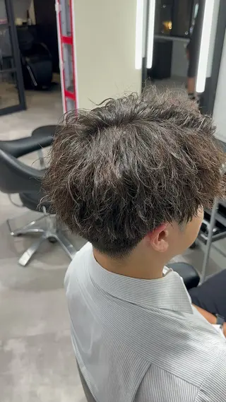 ミディアム U.No【ウノ】所属・高橋 昂大のヘアスタイル