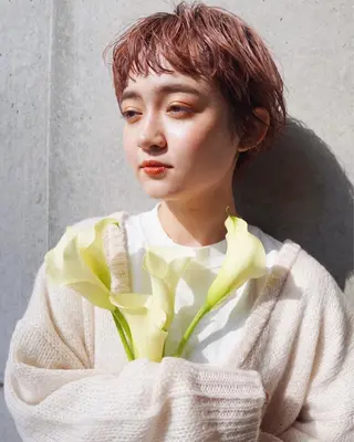 ショート クロスパーマ× 透明感カラー✂︎のヘアスタイル