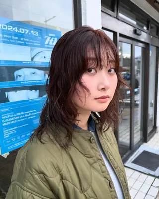 ミディアム パーマ 青木 妃代梨のヘアスタイル