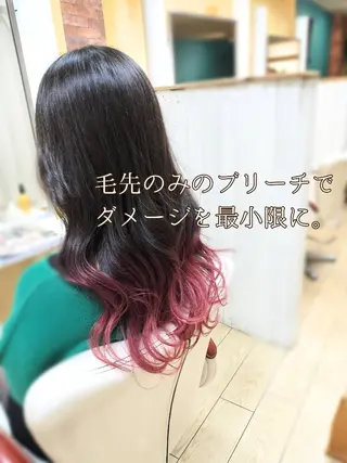 カラー ロング 野田 茉希のヘアスタイル
