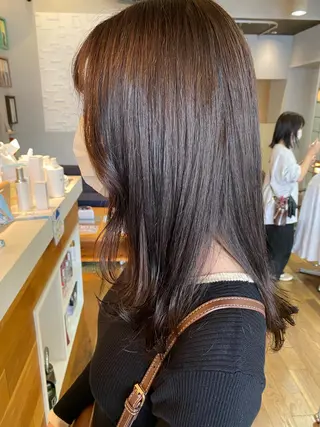 ロング カラー 塩澤 榛奈のヘアスタイル