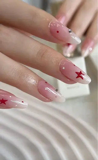 ネイル T. Leeのネイルデザイン