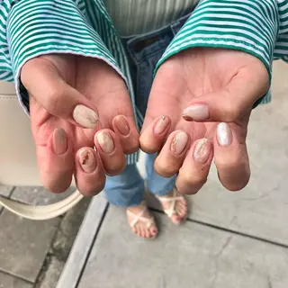 ネイル 友田 晴香のネイルデザイン