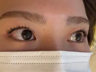 マツエク・マツパ eye lash  Lucia 難波所属・ひらおか ういの眉毛・アイブロウイメージ