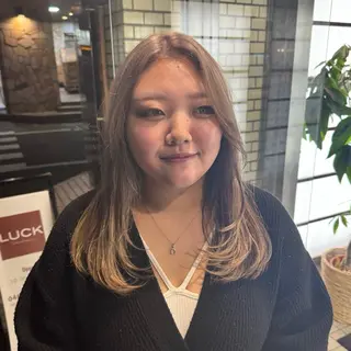 カラー 韓国ヘア AINA🐱のヘアスタイル