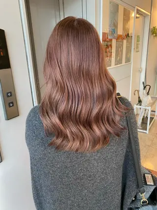 ロング カラー 山本　尚輝 🐶ハイライト🐶のヘアスタイル