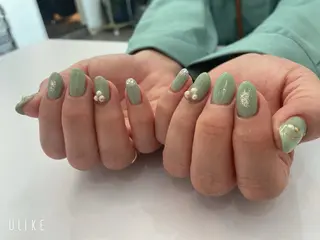 ネイル REGINA所属・REGINA 理沙のネイルデザイン