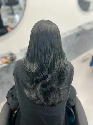 ロング eco /艶カラー/ レイヤーカット /のヘアスタイル