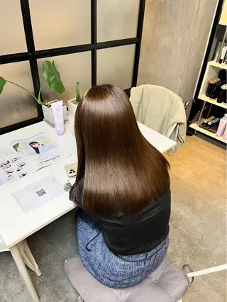 ミディアム センターパート/ニ ュアンスパーマのヘアスタイル