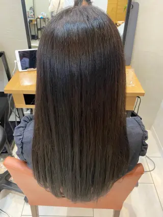 ロング カラー あやめ【顔まわり/レ イヤー/柔らかカラ】のヘアスタイル