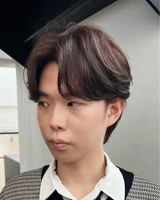 パーマ メンズ Qin shaire salon 原宿verno店所属・【センターパート】 ETO／江藤翼の眉毛・アイブロウイメージ