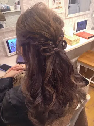 ヘアアレンジ FIRST天神駅直結 jrメンバーJUN④のネイルデザイン