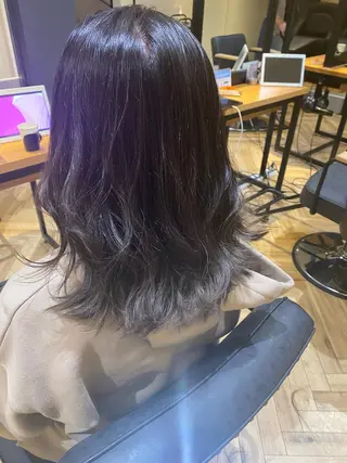 セミロング カラー YUNA ユウナのヘアスタイル