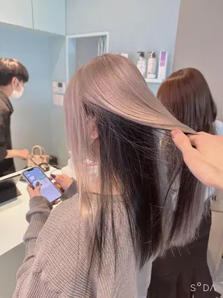 セミロング カラー 🪄池袋ハイトーン 🪄ブリーチカラーのヘアスタイル
