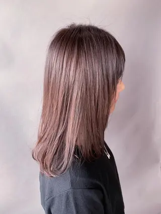 ミディアム カラー 福森 みずきのヘアスタイル