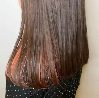 セミロング カラー 小森 衣純のヘアスタイル