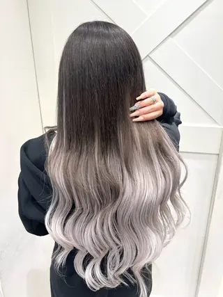 ミディアム しゅり/韓国艶カラー 🩶🫧エクステ🎀のヘアスタイル