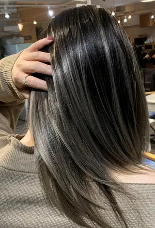 ココバイファニック 関内のヘアスタイル