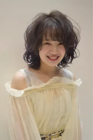 ミディアム LOOP HAIR Eyelash所属・LOOP REMIのヘアスタイル