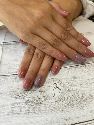 ネイル NailandEye Lucaの眉毛・アイブロウイメージ