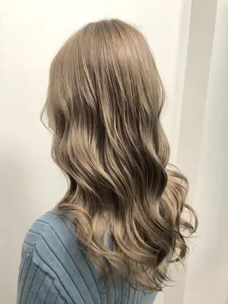 ロング カラー biscohair 髪にドラマを。のヘアスタイル