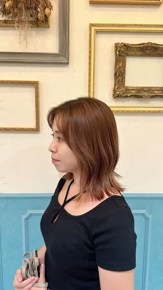 ミディアム 河野 穂香のヘアスタイル