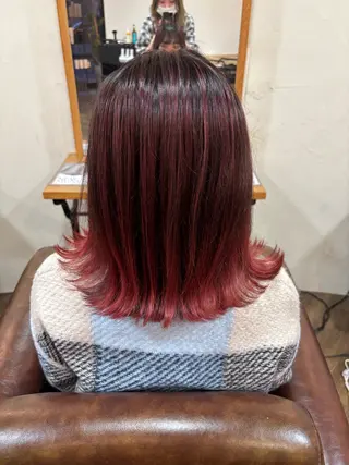 ミディアム カラー 牧 藍歌のヘアスタイル
