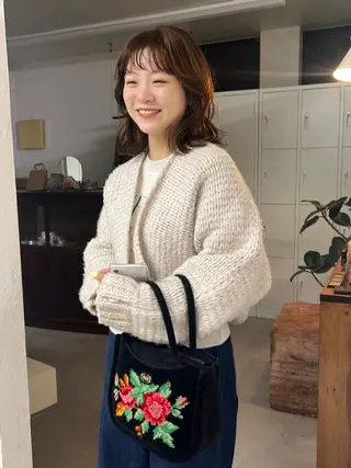 ミディアム カラー 小林 美咲のヘアスタイル