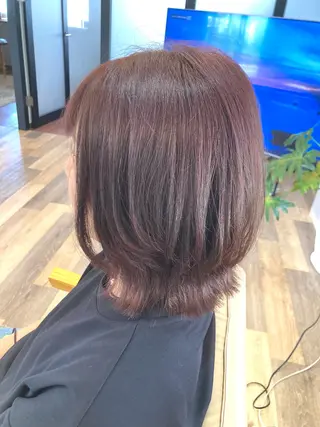 ミディアム 中野 紹江のヘアスタイル