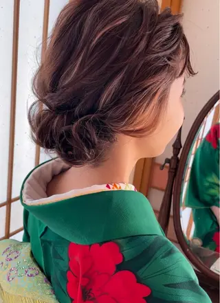 ヘアアレンジ WHITE EYE 浦添所属・ヘアメイク acoのヘアスタイル