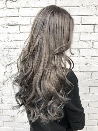 ミディアム Reve Resort池袋のヘアスタイル