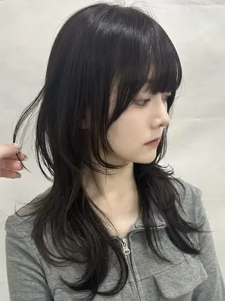 ミディアム 佐々木 美玖のヘアスタイル