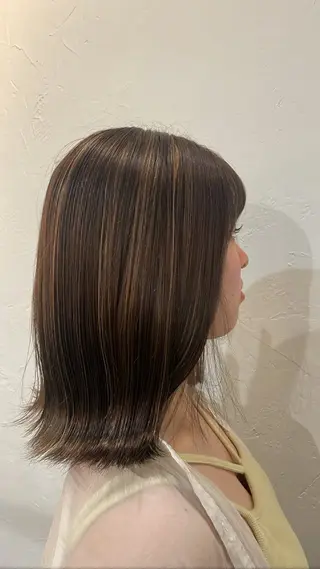 カラー niuniu所属・萩原 見咲のヘアスタイル